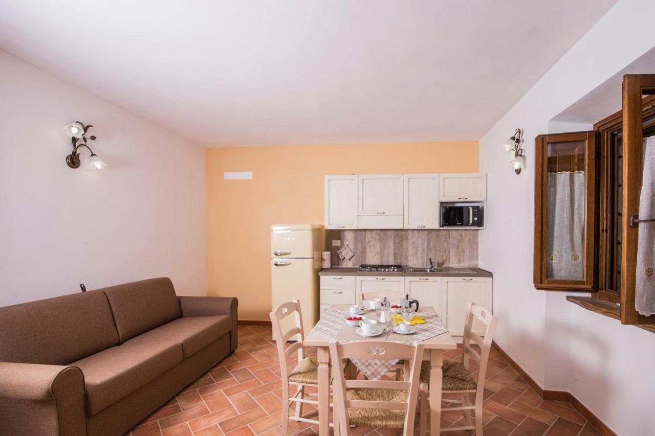 Antichi Sentieri Apartment Serravalle  ภายนอก รูปภาพ